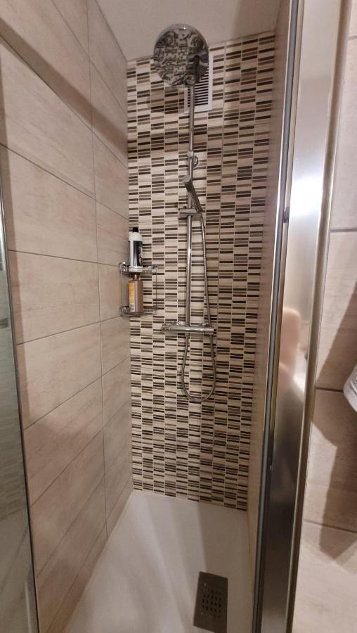 Apartment Comme A La Maison!!a 5 Min A Pied Plage,pkg Prive *