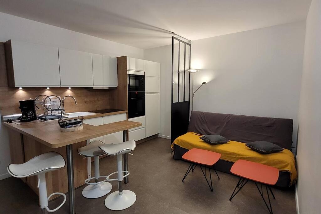 Comme A La Maison!!a 5 Min A Pied Plage,pkg Prive