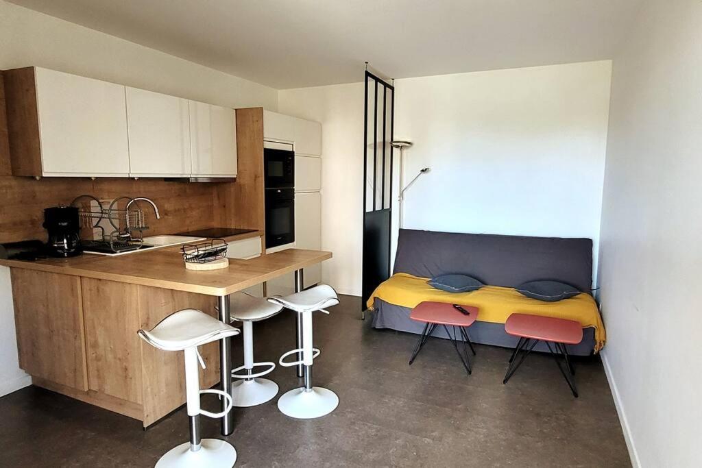 Apartment Comme A La Maison!!a 5 Min A Pied Plage,pkg Prive