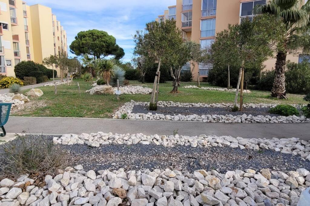 Apartment Comme A La Maison!!a 5 Min A Pied Plage,pkg Prive